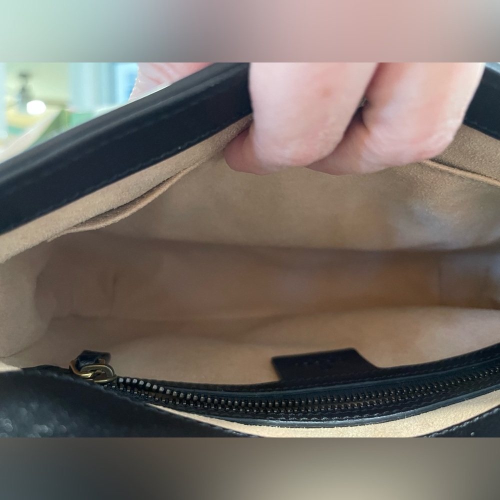 Gucci | Dhalia Double G Small Crossbody Leather Bag | Black - Picture 8 of 16